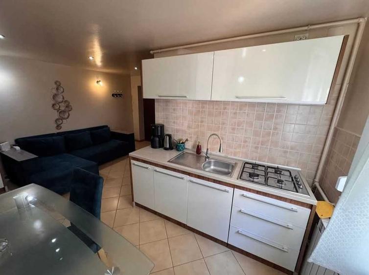 Apartament cu 2 camere decomandat în Precista