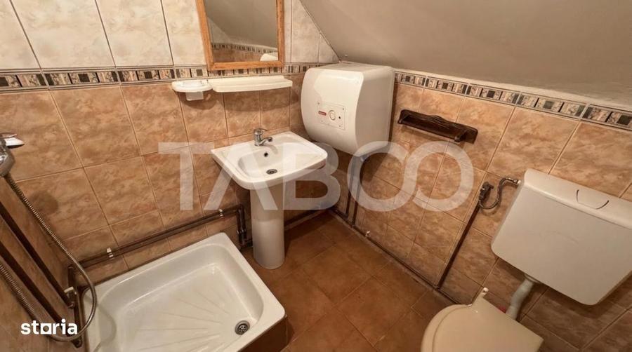 Casa de vanzare 6 camere loc de relaxare garaj teren 669 mp Cornatel - 19