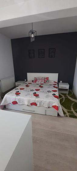 Apartament cu 2 camere semidecomandat în Florești