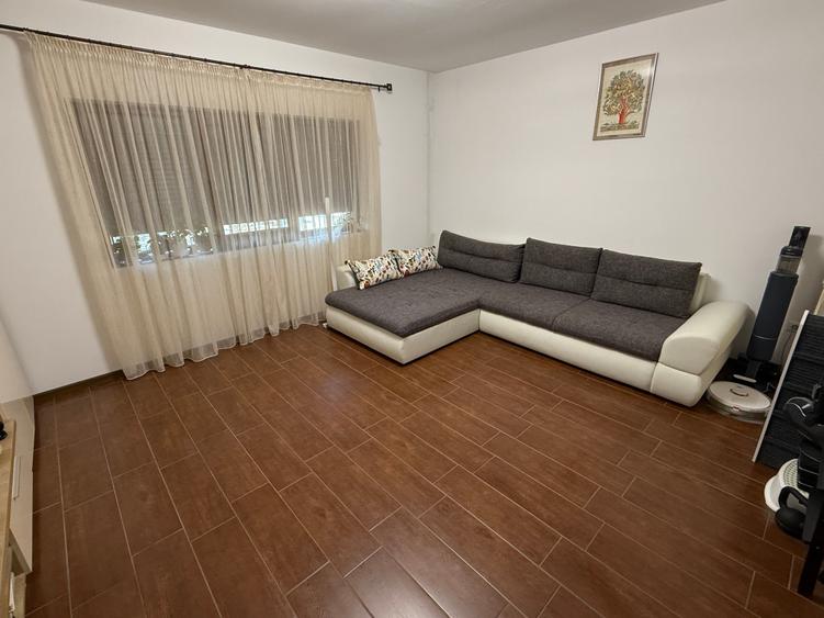 Apartament cu 2 camere decomandat în Mogoșoaia
