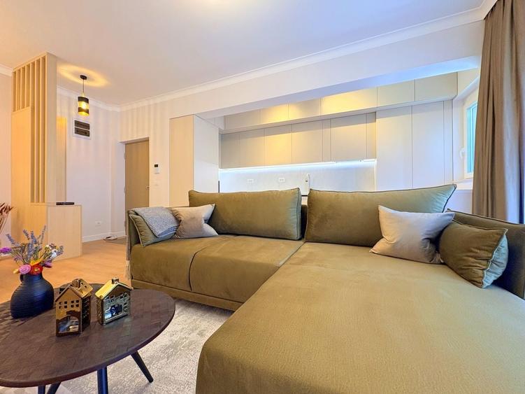 Apartament cu 3 camere decomandat, mobilat în Aradului