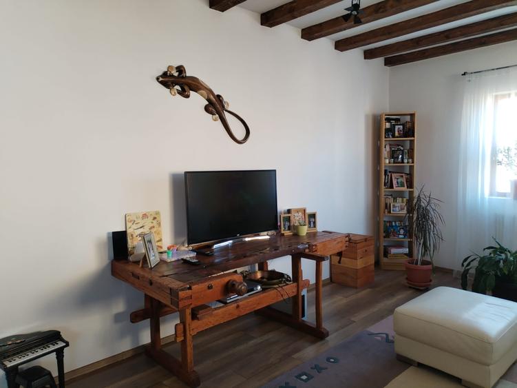 Duplex cu 5 camere cu Teren 1000 Mp în Nord-Est