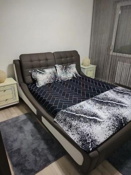 Apartament cu 3 camere semidecomandat în Micro 17