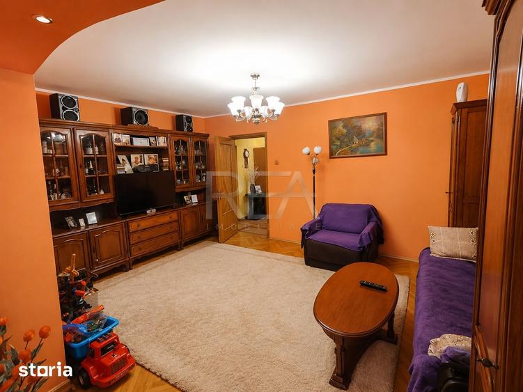 Apartament cu 4 camere decomandat, mobilat în Titan