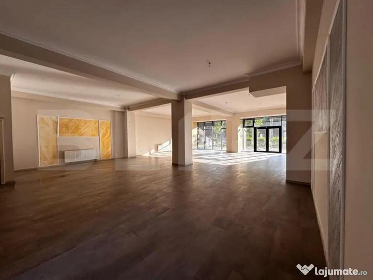 Spațiu comercial, de 161 mp, în Central