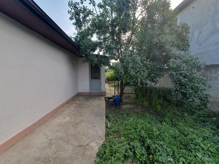 Casă cu 3 camere în Central