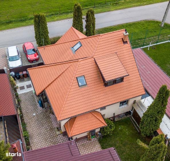 Casă cu 4 camere în Unirii