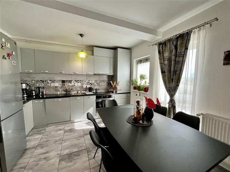 Apartament cu 5 camere decomandat în Arhitecților - Calea Cisnădiei