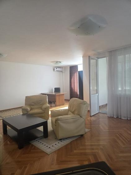 Apartament decomandat în Calea Plevnei
