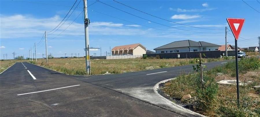 Teren Construcții intravilan de 700 mp, în Vladimirescu