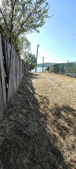 Casă cu Teren 619 Mp în Gogoșu