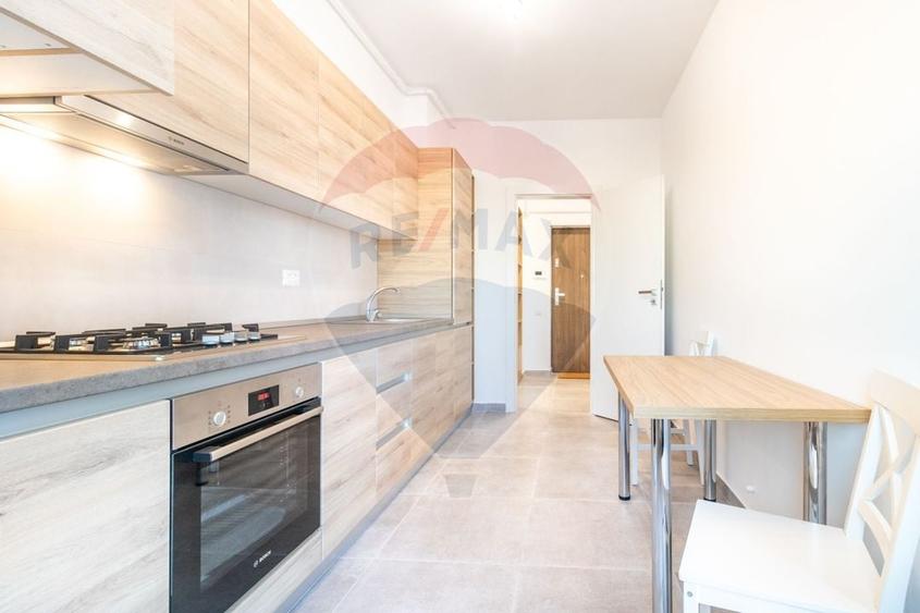 Apartament cu 2 camere decomandat, mobilat în Parcul Carol