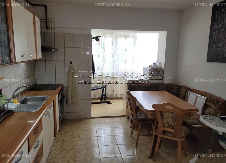 Apartament cu 2 camere decomandat în Poarta 6