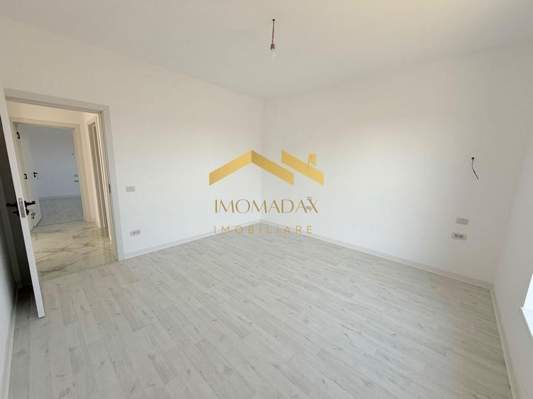 Casă individuală cu 4 camere cu Canalizare în Sânmihaiu Român