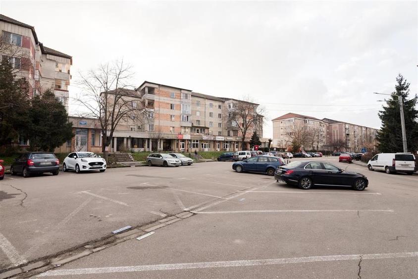 Apartament cu 2 camere decomandat în Sânmartin