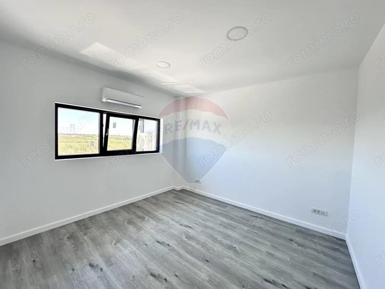Spațiu comercial, de 425 mp, în Domnești