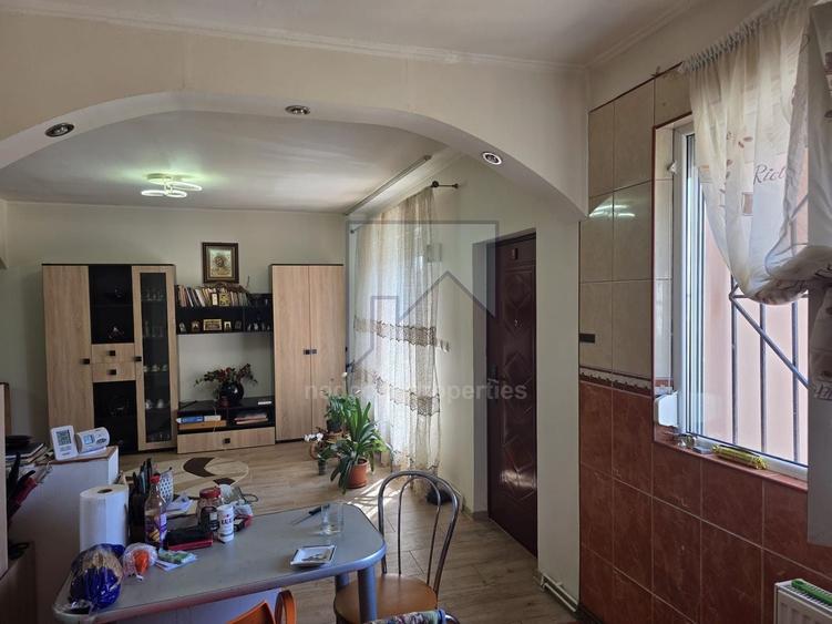 Casă de vânzare - Oraș Pantelimon - 2 camere - curte proprie - 5