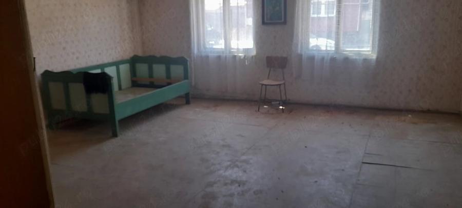 Casă cu 1 camere cu Teren 1000 Mp în Central