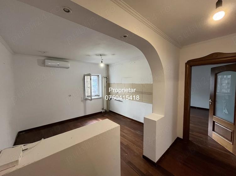 Apartament cu 4 camere decomandat în Vitan