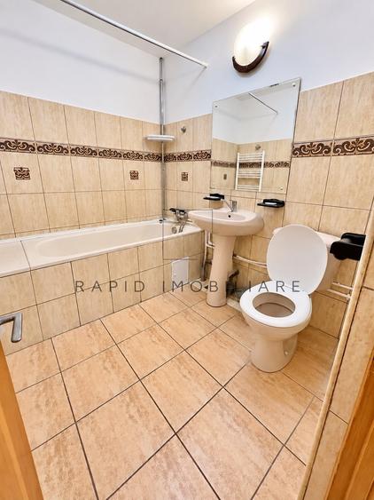 Apartament cu 3 camere decomandat în Ultracentral