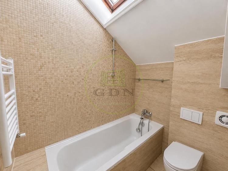 Apartament cu 3 camere semidecomandat, mobilat în Dămăroaia