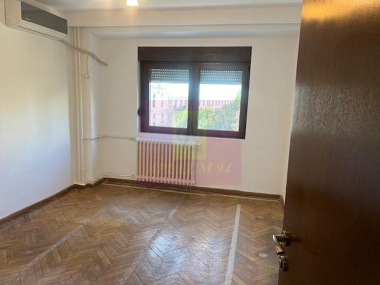 Apartament cu 4 camere decomandat în Unirii