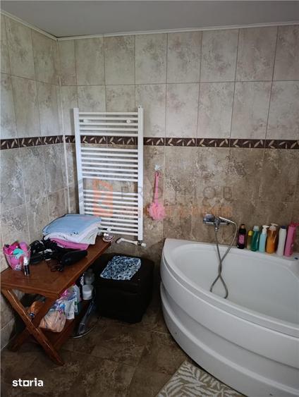 Casă cu 4 camere decomandat cu Teren 546 Mp în Merei