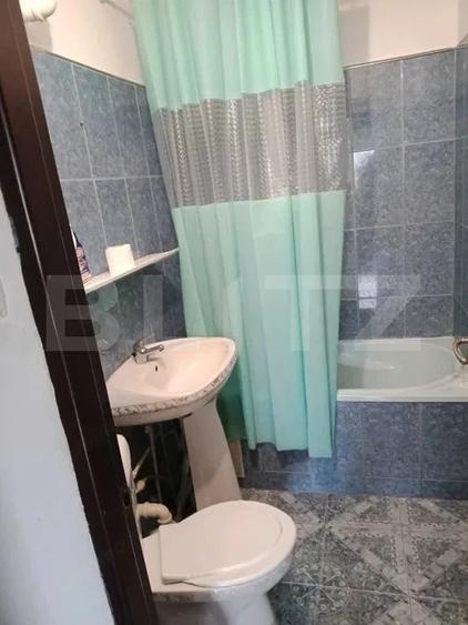 Apartament cu 3 camere decomandat, mobilat în Micro 9