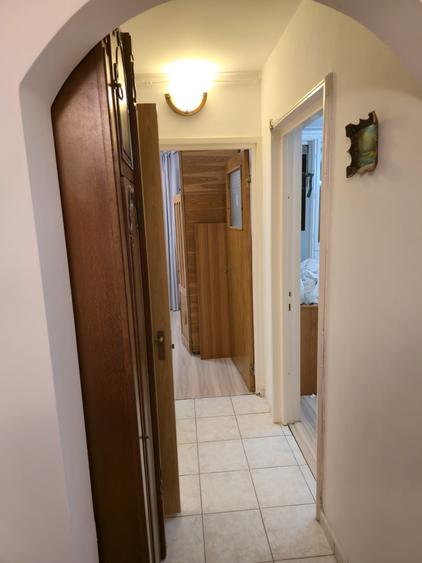 Apartament cu 3 camere decomandat în Dristor