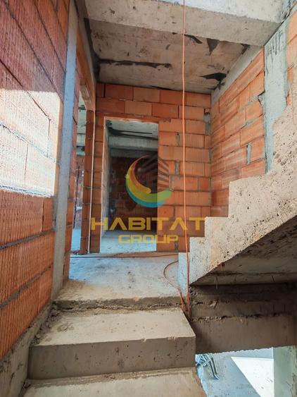 Duplex cu 4 camere cu Canalizare în Splaiul Unirii