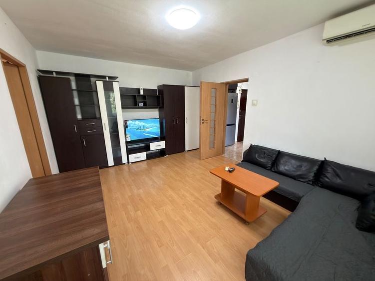 inchiriez apartament 2 camere zona V-uri - 1
