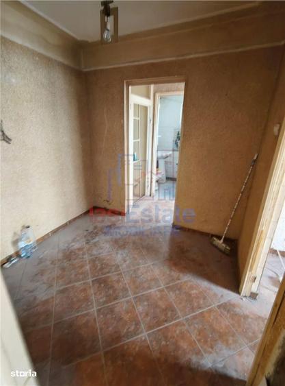 Apartament cu 2 camere decomandat în Nicolina