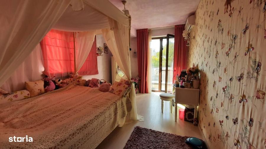 Casă cu 7 camere cu Canalizare în Dămăroaia