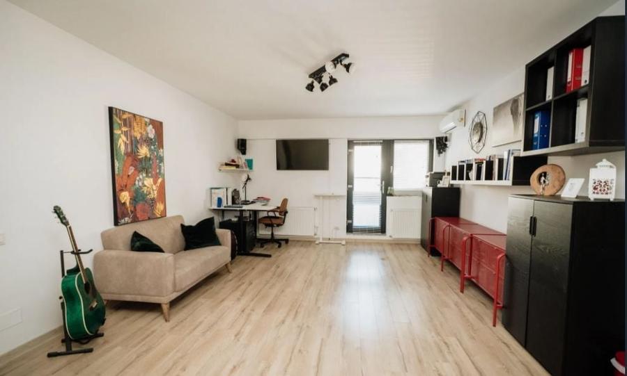 Apartament cu 2 camere semidecomandat, mobilat în Ștefan cel Mare