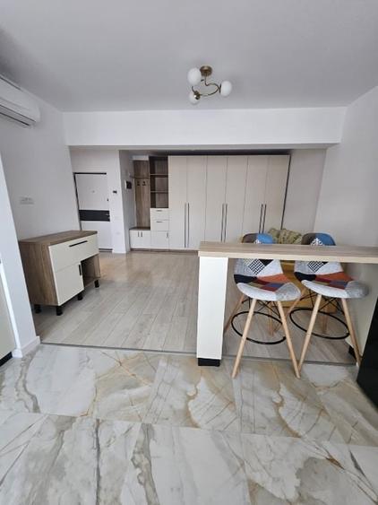 Apartament cu 2 camere decomandat, mobilat în Central
