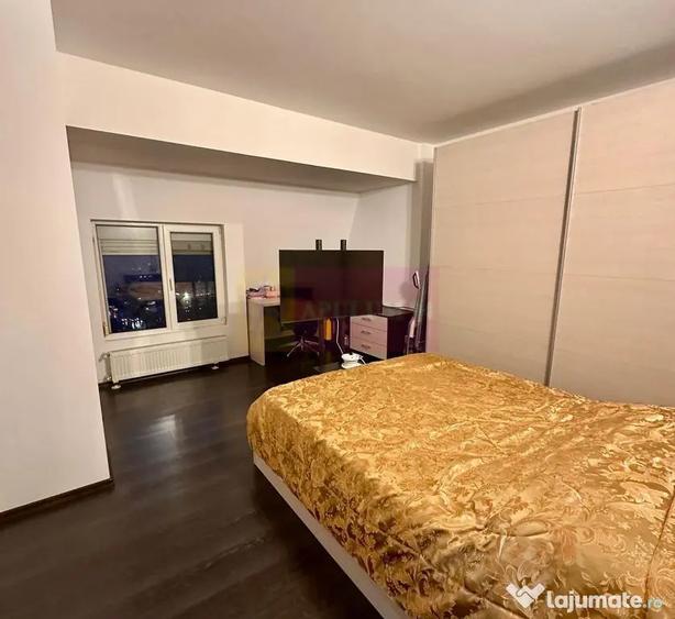 Apartament cu 3 camere decomandat în Sebastian