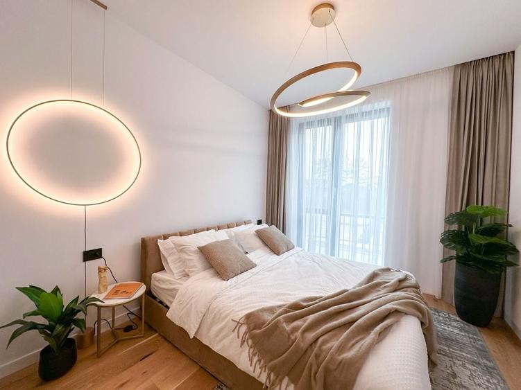 Apartament cu 2 camere semidecomandat, mobilat în Tunari