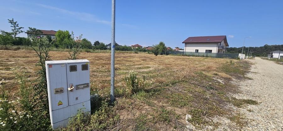 Teren Construcții intravilan de 600 mp, în Gulia