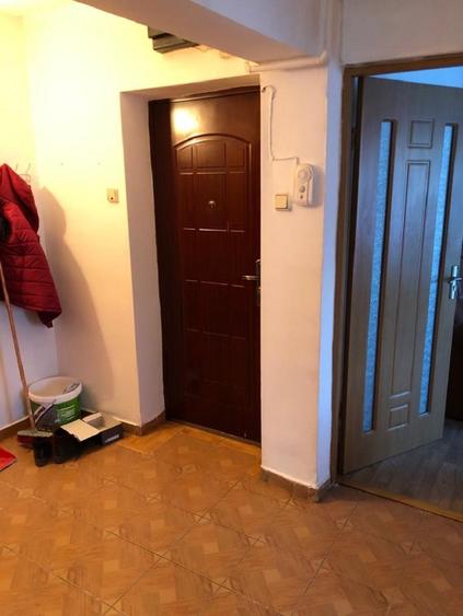 Apartament cu 2 camere decomandat în Podul de Fier