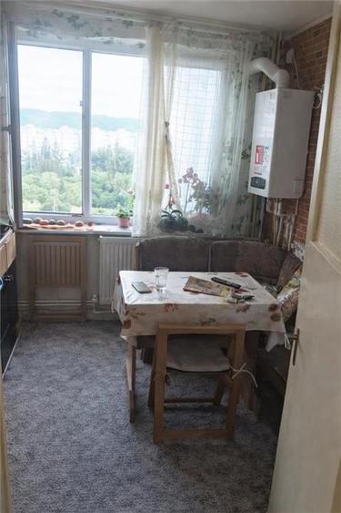 Apartament cu 3 camere decomandat, mobilat în Gară