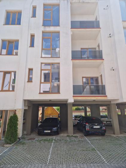 Apartament cu 2 camere decomandat în Est