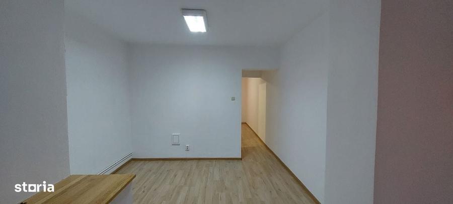 Spațiu comercial, de 40 mp, în Central