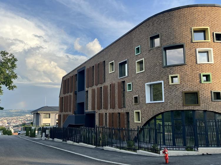 Spațiu comercial, de 1,578 mp, în Dâmbul Rotund