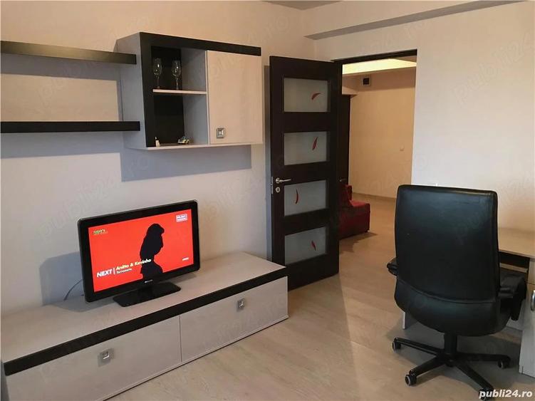 Apartament cu 3 camere decomandat în Republicii