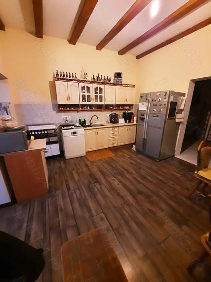 Casă cu 3 camere cu Teren 580 Mp în Central