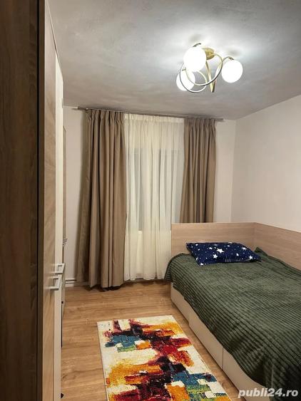 Apartament cu 4 camere decomandat în Central