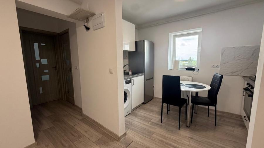 Apartament cu 2 camere decomandat, mobilat în Est