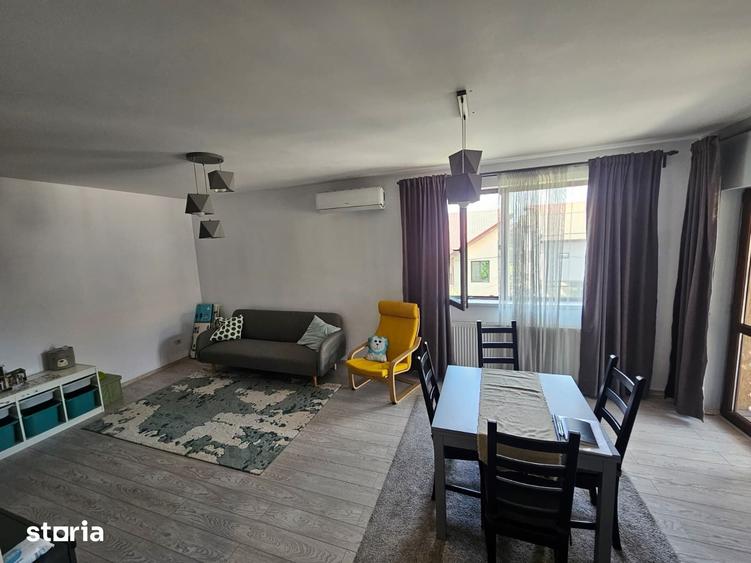 Apartament cu 3 camere decomandat în Dobroești