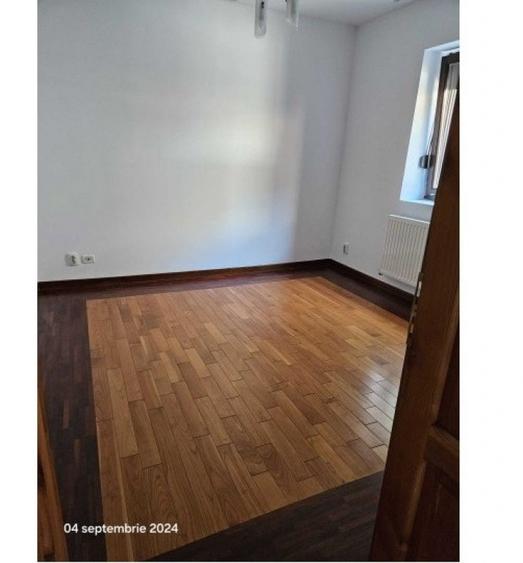 Casă cu 5 camere cu Teren 200 Mp în Splaiul Unirii