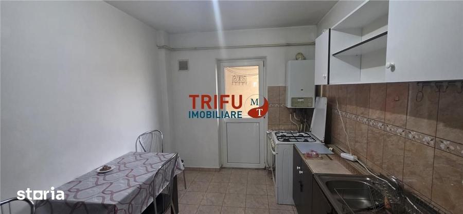 Apartament cu 3 camere decomandat în Tolstoi
